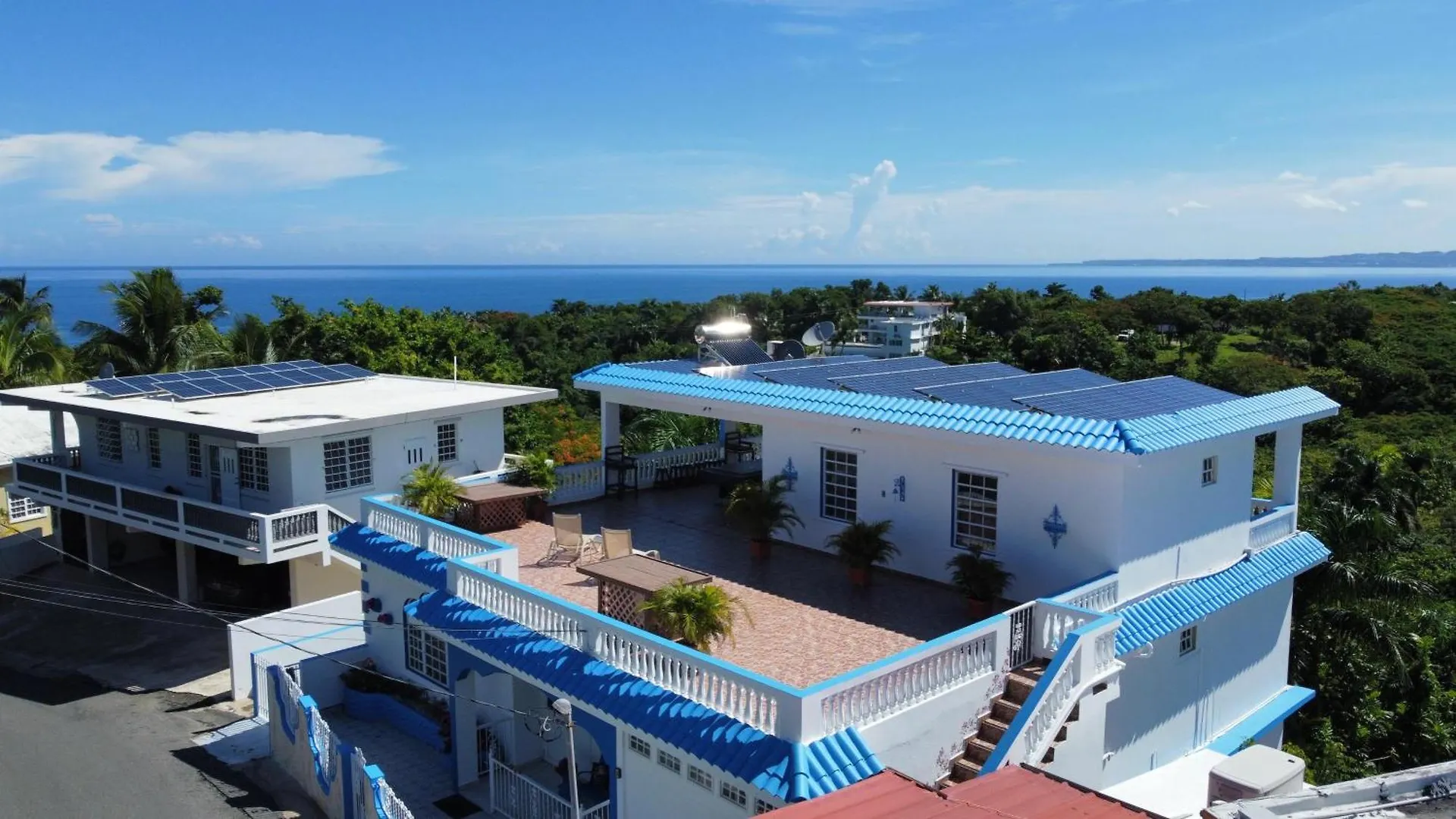 Vista Del Mar Terrace With Pool Table And Views Lejlighed Rincón